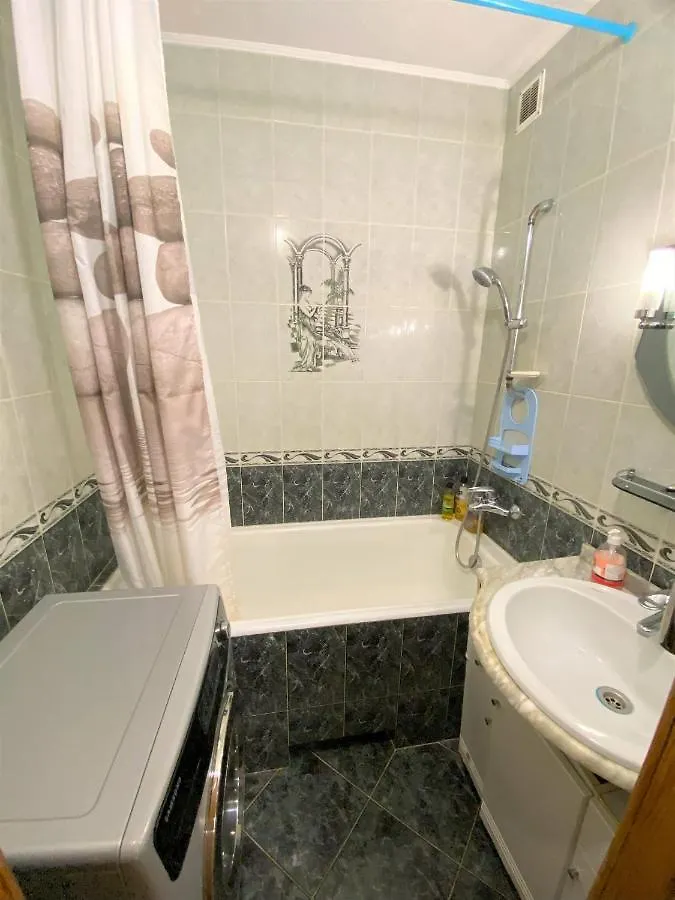 Apartment Просторі Апартаменти Поруч З Метро Лівобережна Kyiv