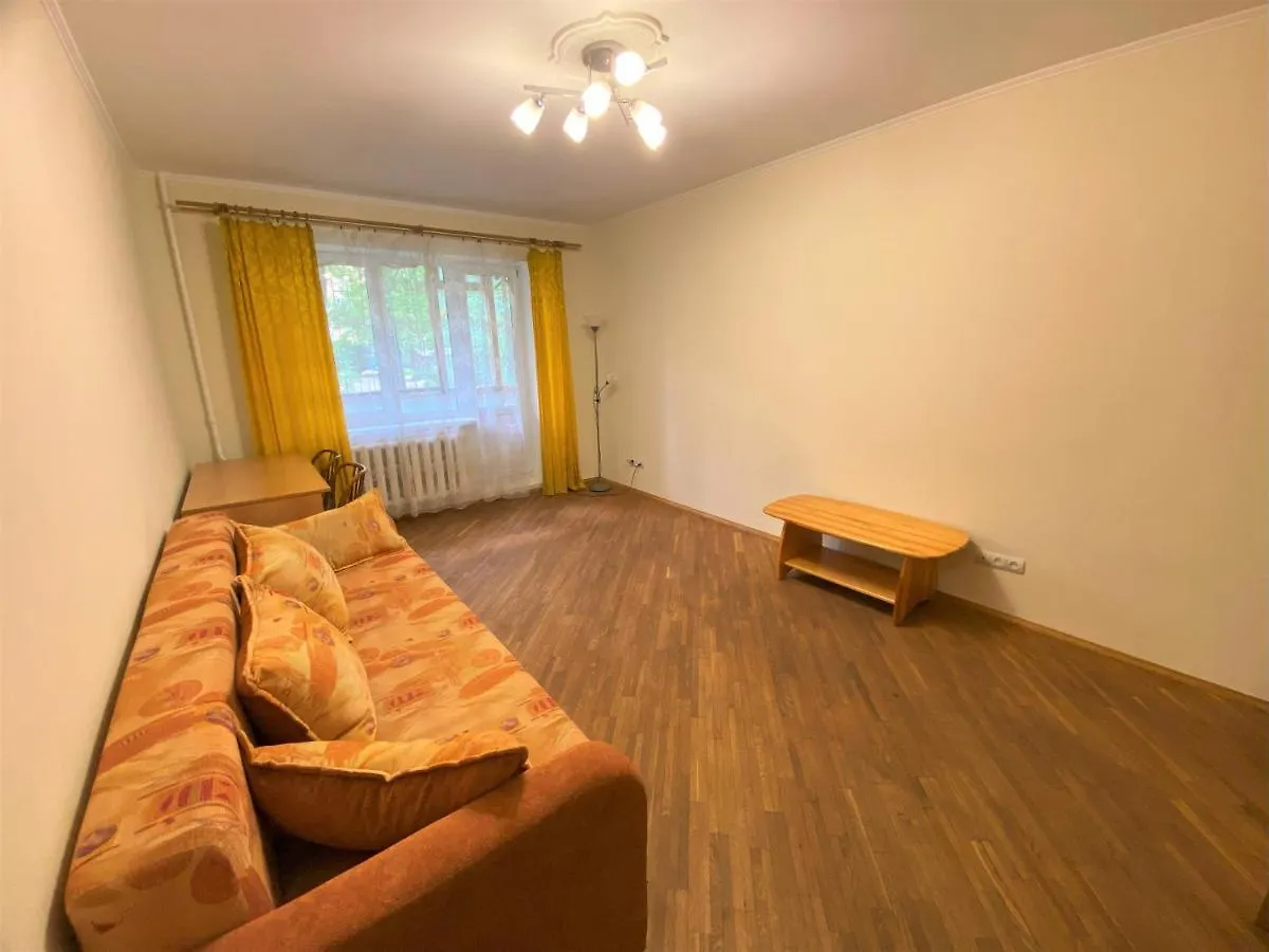 Apartment Просторі Апартаменти Поруч З Метро Лівобережна Kyiv